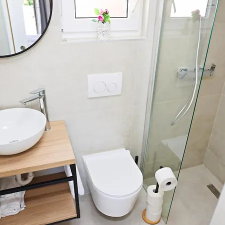 Apartmani Tri Ferala - Pakoštane Esterno foto
