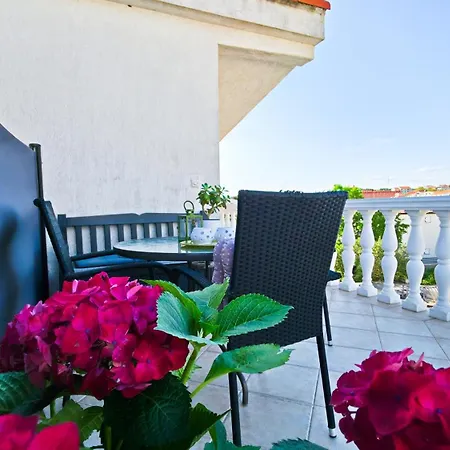 Apartmani Tri Ferala - Pakoštane Esterno foto