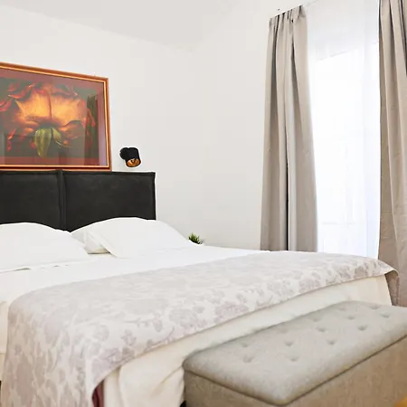 Apartmani Tri Ferala - Pakoštane Esterno foto