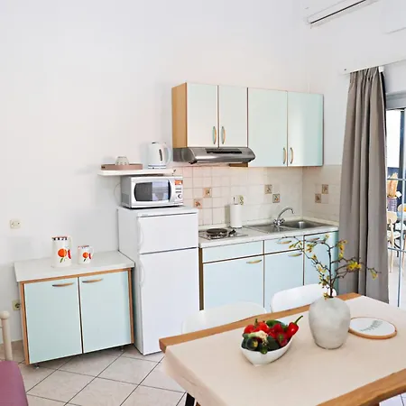 Apartmani Tri Ferala - Pakoštane Esterno foto