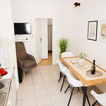 Apartmani Tri Ferala - Pakoštane Esterno foto