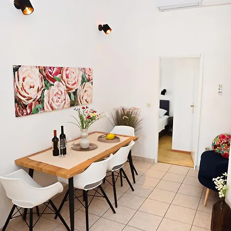 Apartmani Tri Ferala - Pakoštane Esterno foto