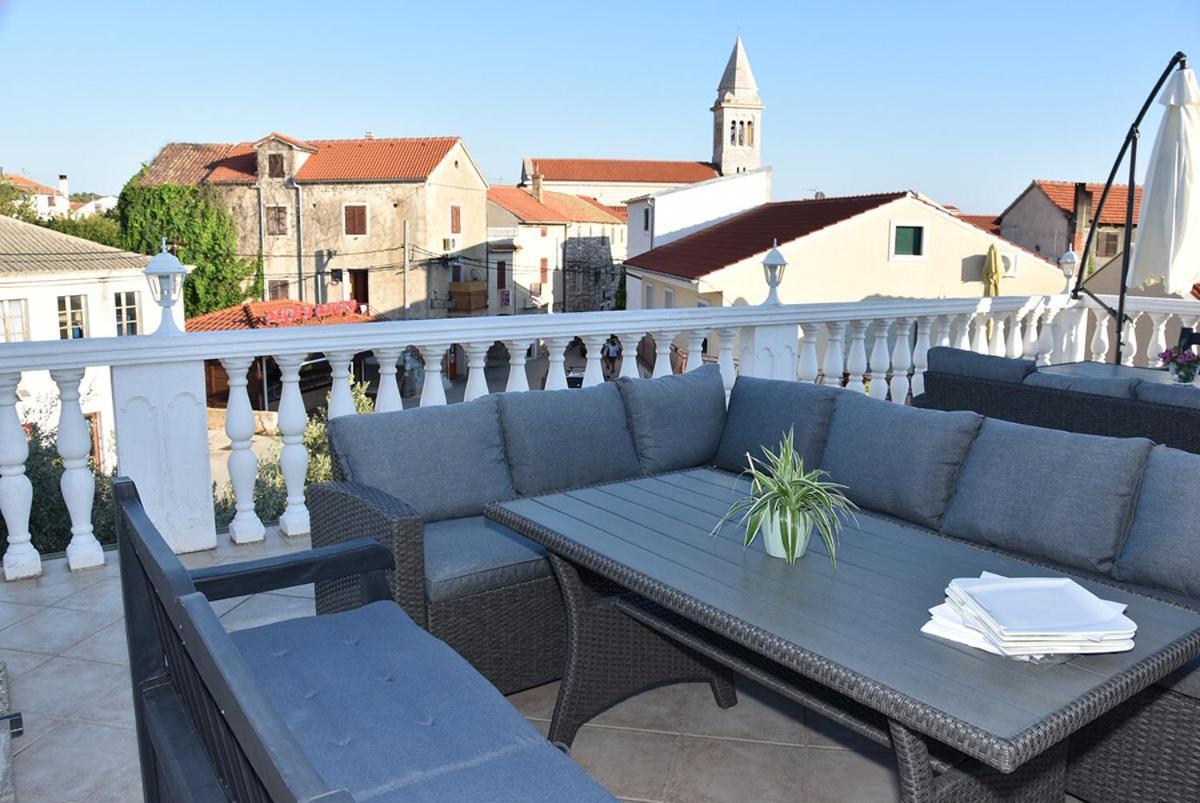 Apartment Tri Ferala - *