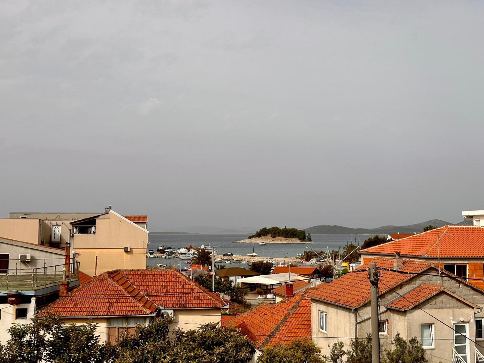 Tri Ferala - Pakostane